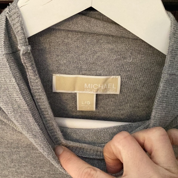 Micheal Kors Grey Sweater Size Large - Picture 3 of 7
